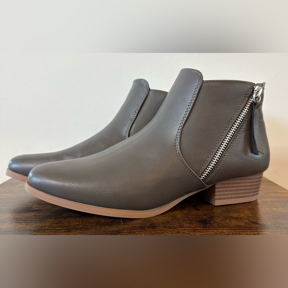 Croft & Barrow Women’s Batter Stone Ankle Boot NWT Size 9